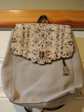 MICHAEL KORS LEATHER BACKPACK